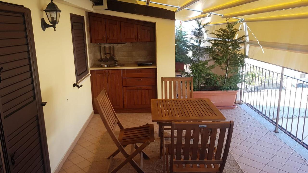 B&B E Casa Vacanza Al Castello Roccella Ionica Exterior photo