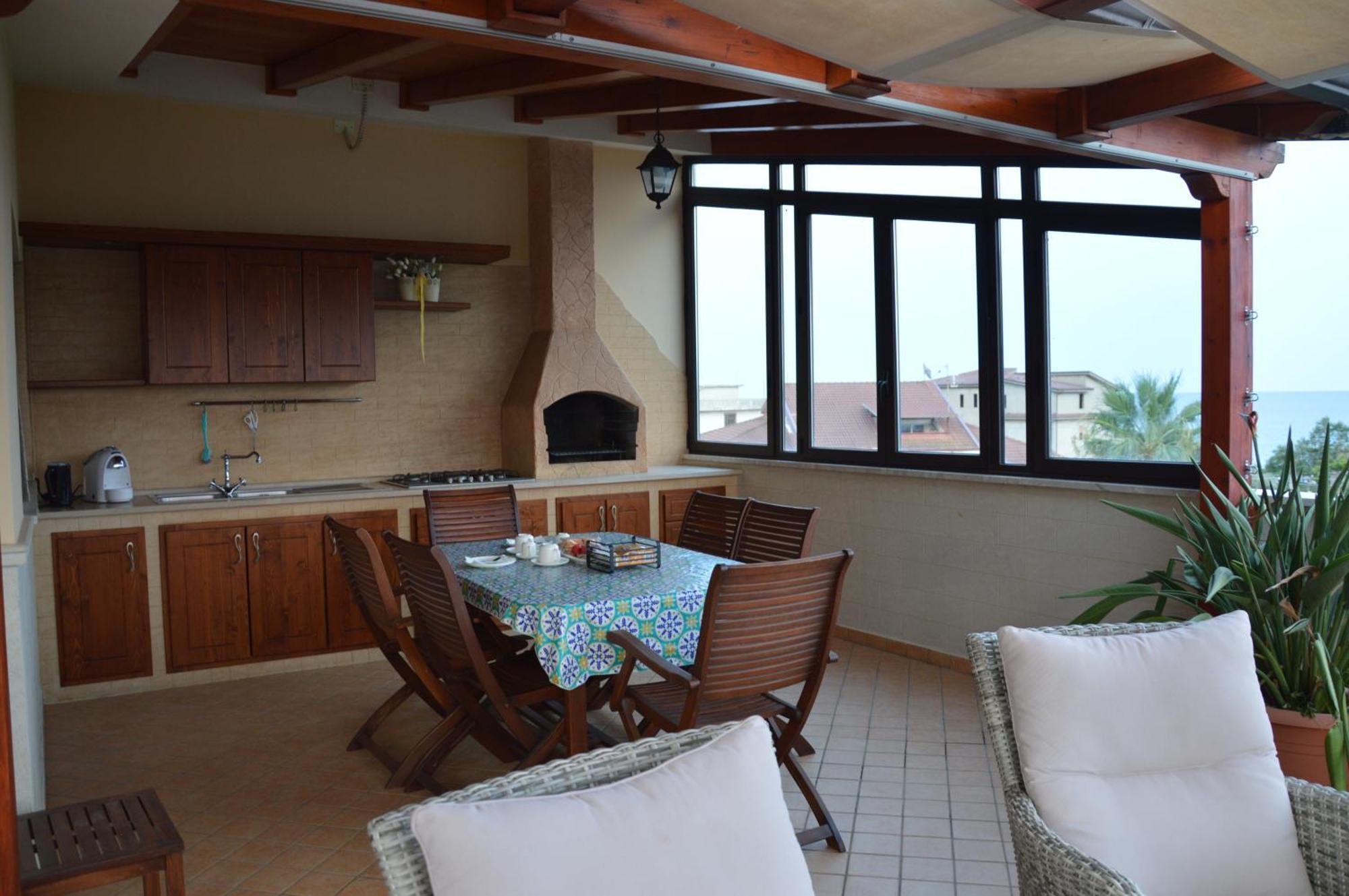 B&B E Casa Vacanza Al Castello Roccella Ionica Exterior photo