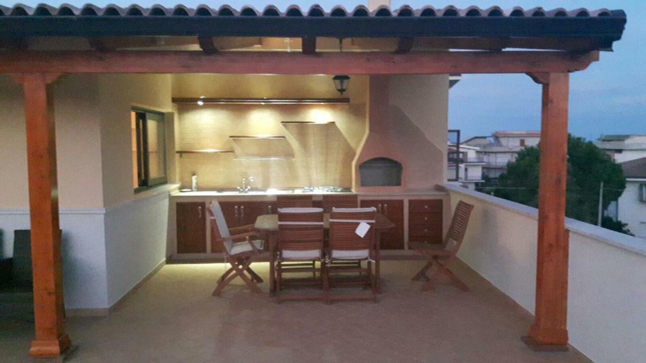B&B E Casa Vacanza Al Castello Roccella Ionica Exterior photo